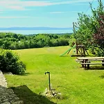 Dorono House فيلة قرية بالاتونودفاري