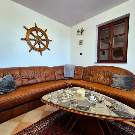 Βίλα Dorono House