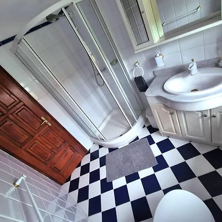 Dorono House * バラトンウドヴァリ