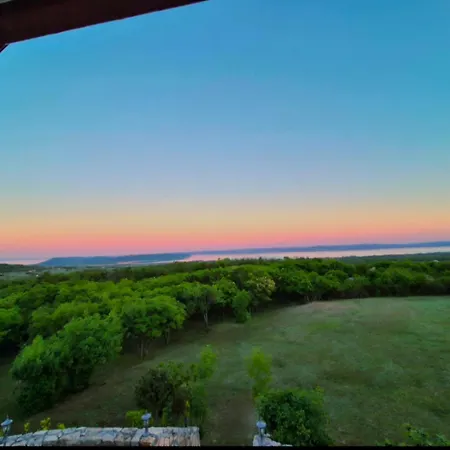 Dorono House * Balatonudvari