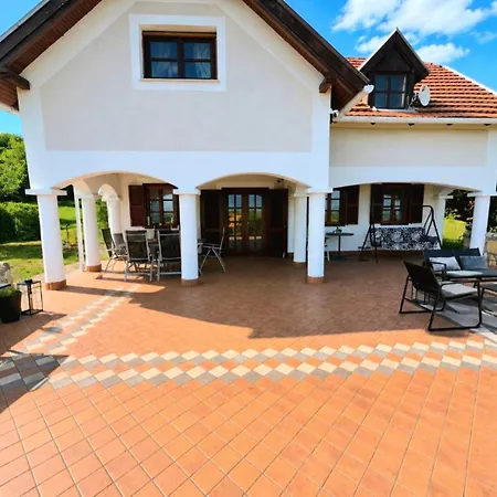 Villa Dorono House *