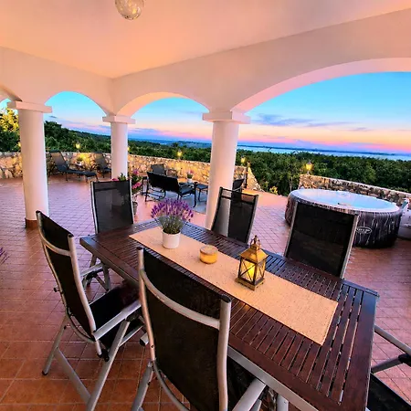 Vila Dorono House *