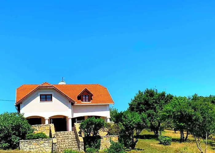 ヴィラ Dorono House バラトンウドヴァリ