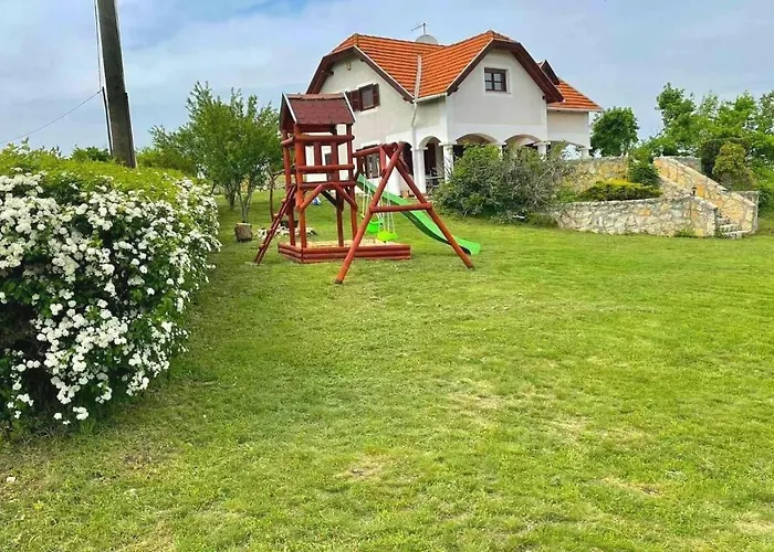 וילה Dorono House