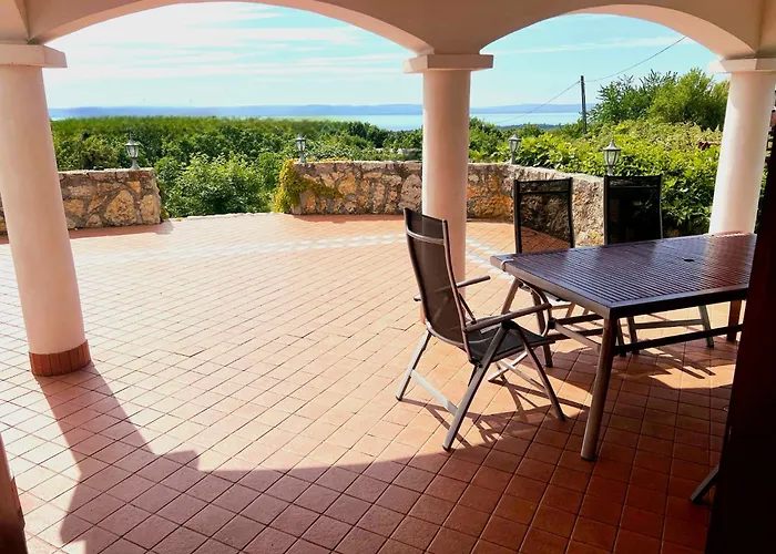 וילה Dorono House