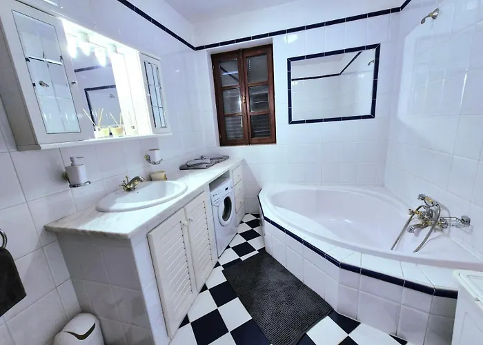 וילה Dorono House בלטונודבארי