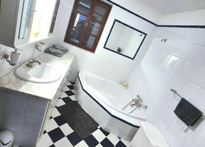 Dorono House בלטונודבארי